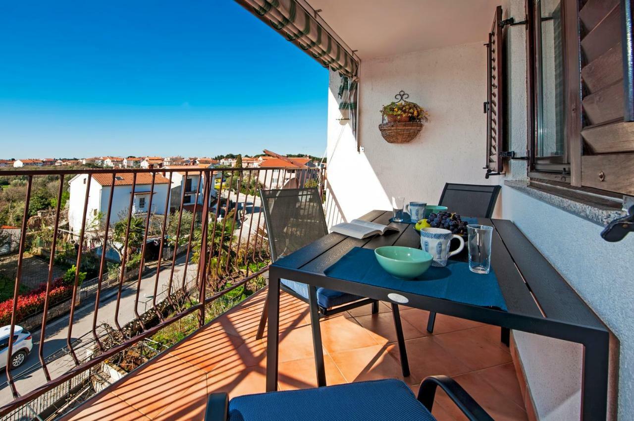 Apartment Bora Ровінь Екстер'єр фото